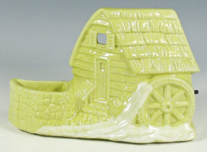 098250 Bradley Gonder Mill Chartreuse Lamp