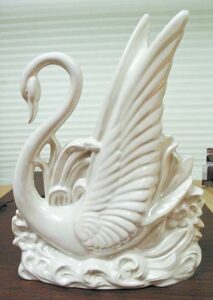107900 Cal Style Swan Lamp 2013 $21.49