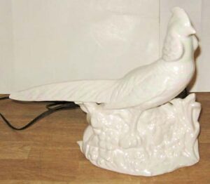 107950 Cal Style Pheasant White Lamp